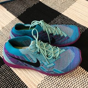 Nike Flyknit Barefoot Ride 3.0 tennis shoes 8.5